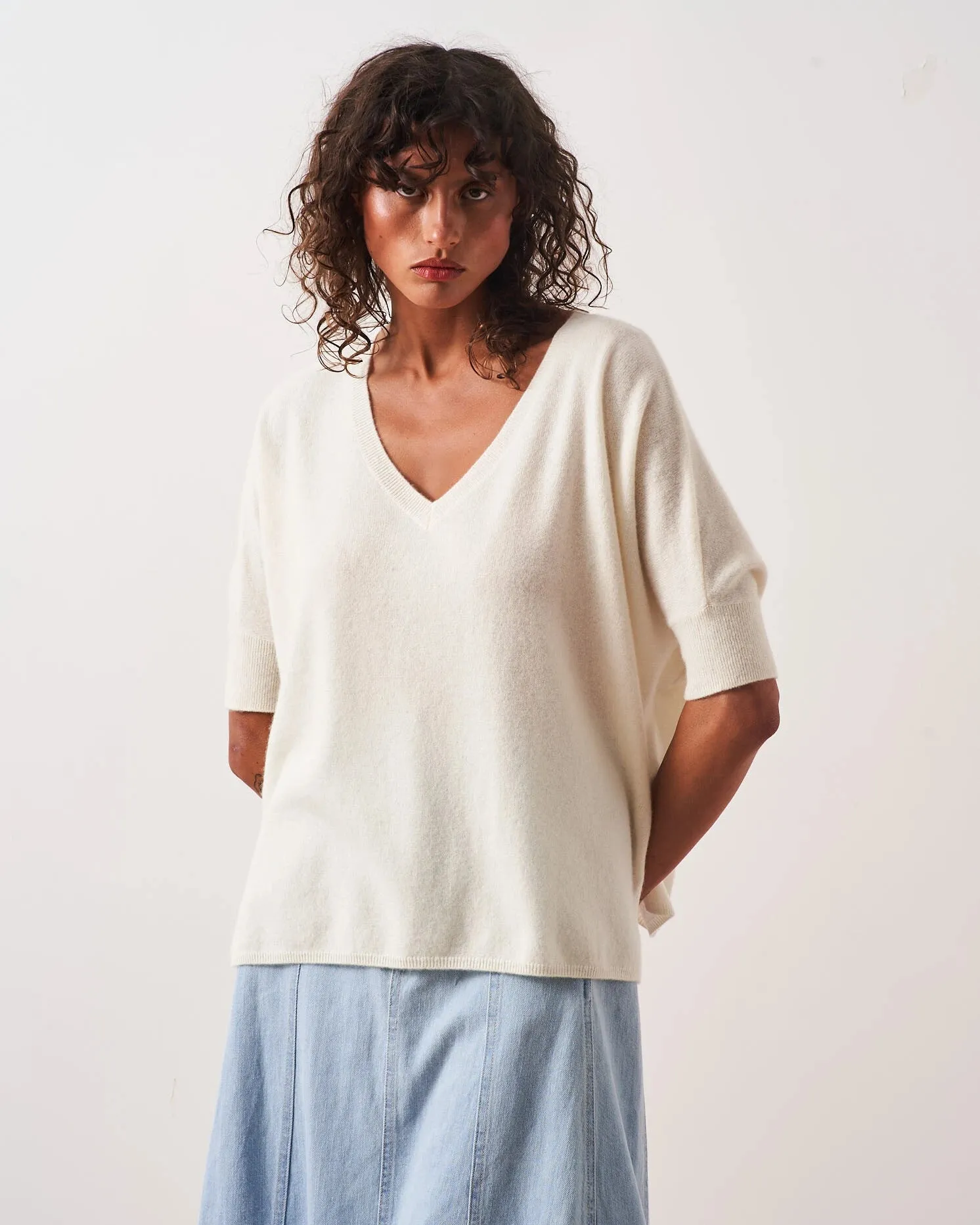 ABSOLUT CASHMERE KATE SWEATER IN WHITE