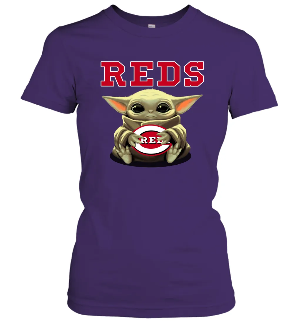 Baby Yoda Hugs Loves The Cincinnati Reds Baseball Womens T-Shirt