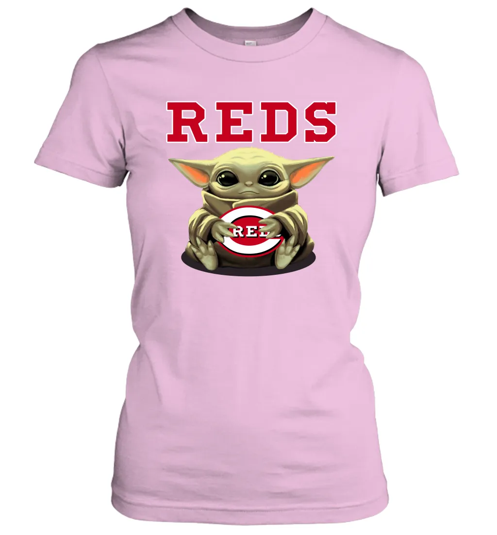 Baby Yoda Hugs Loves The Cincinnati Reds Baseball Womens T-Shirt