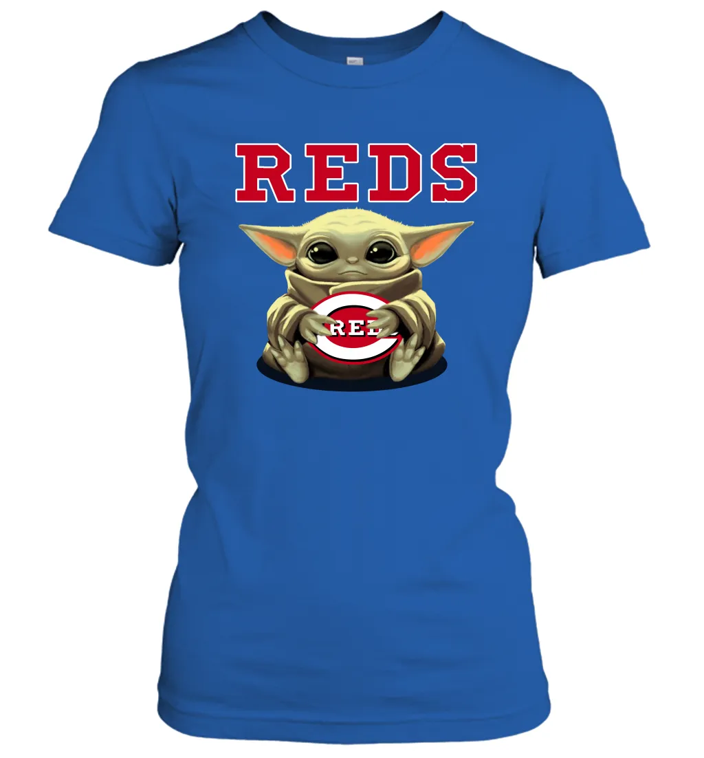 Baby Yoda Hugs Loves The Cincinnati Reds Baseball Womens T-Shirt