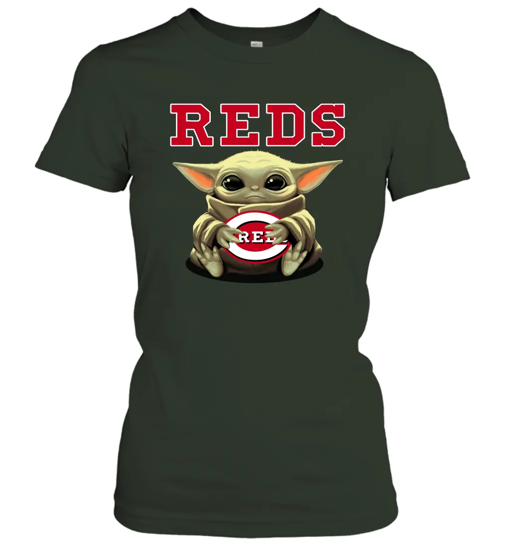 Baby Yoda Hugs Loves The Cincinnati Reds Baseball Womens T-Shirt