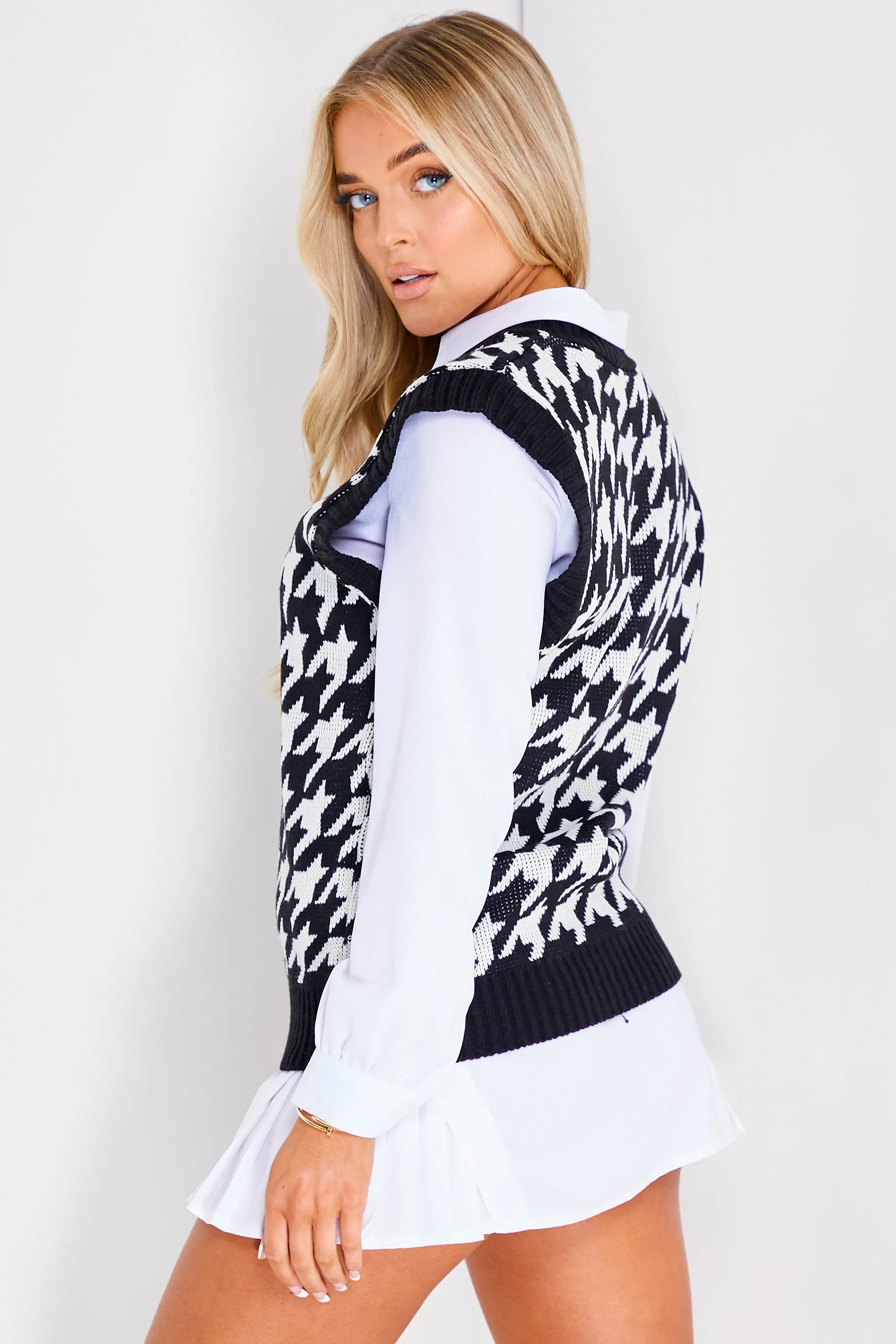 Briony Black and White Houndstooth V Neck Knit Vest Top