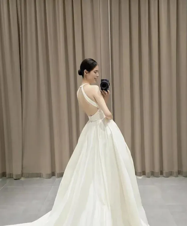 Formal Wear Dresses White Elegant Halter Satin A-Line Long Prom Dress Prom Dresses Shops Formal Women's Dresses