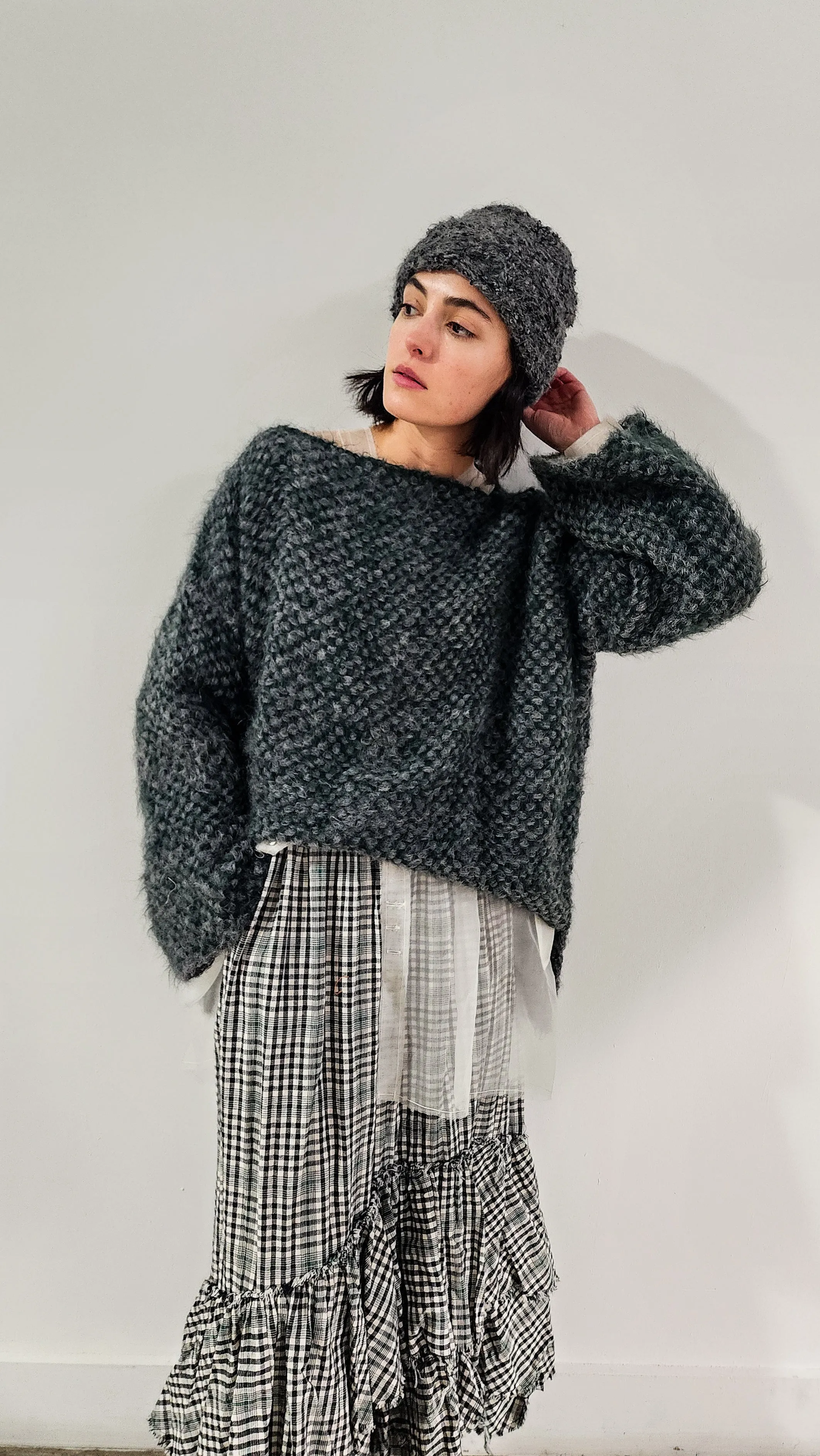 Hand loom 2 tone sweater (Alpaca) Pink - Saffron