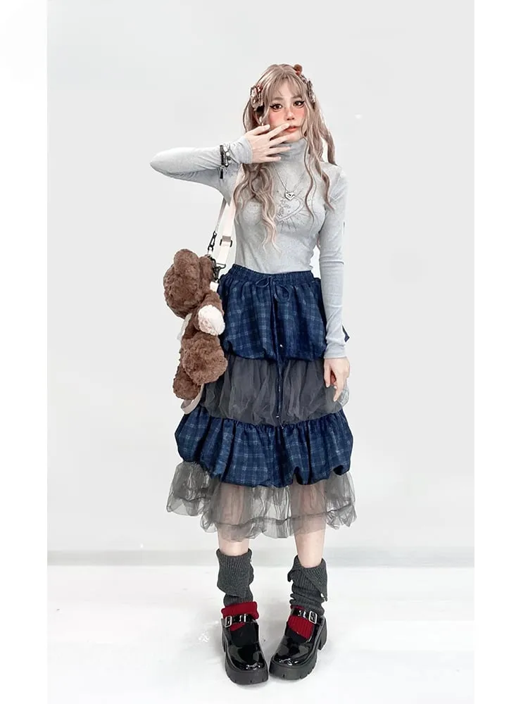 Light Grey High Neck Heart-shaped Rhinestones Knitted Top