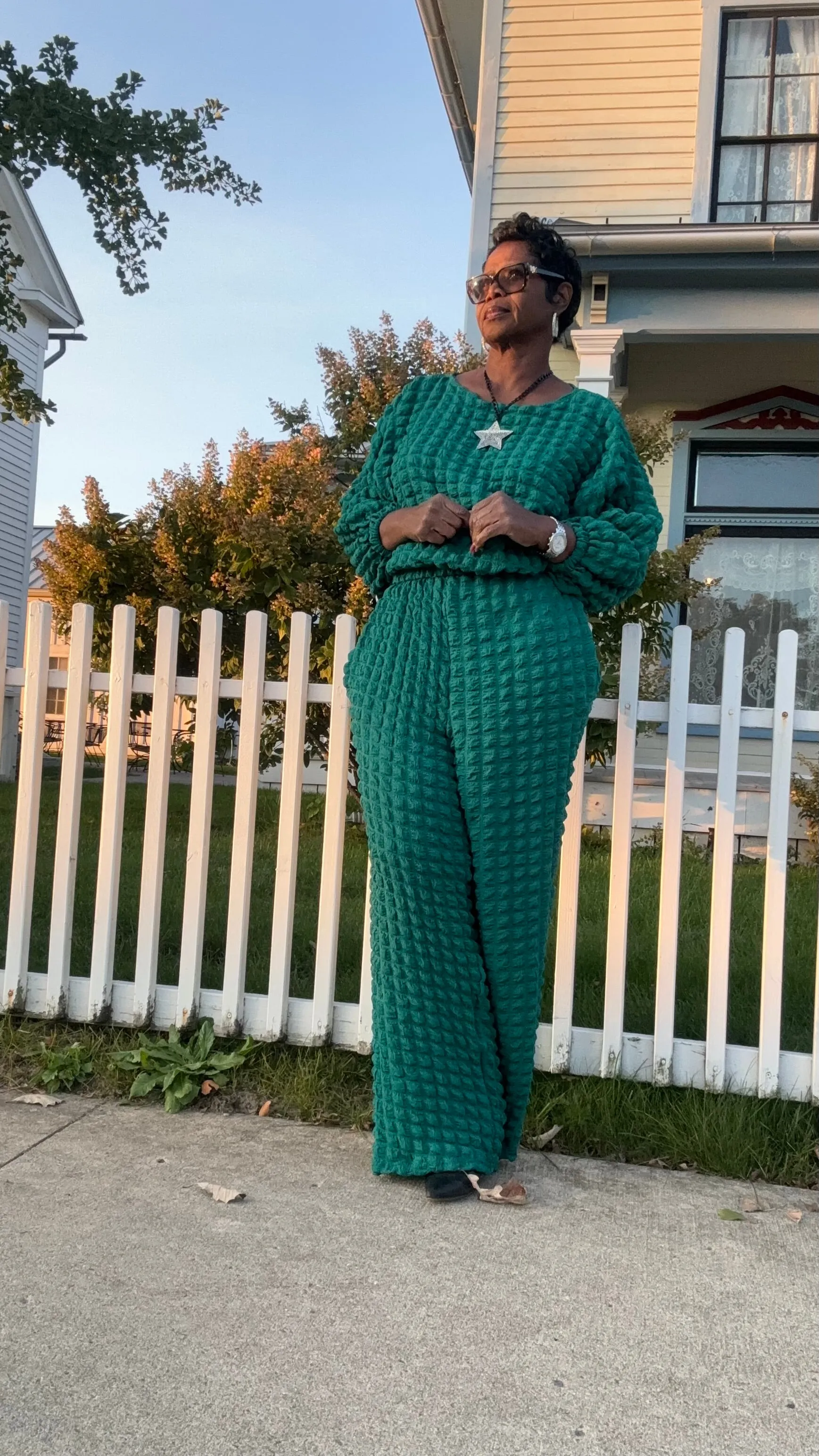 Who is Karen 2piece set