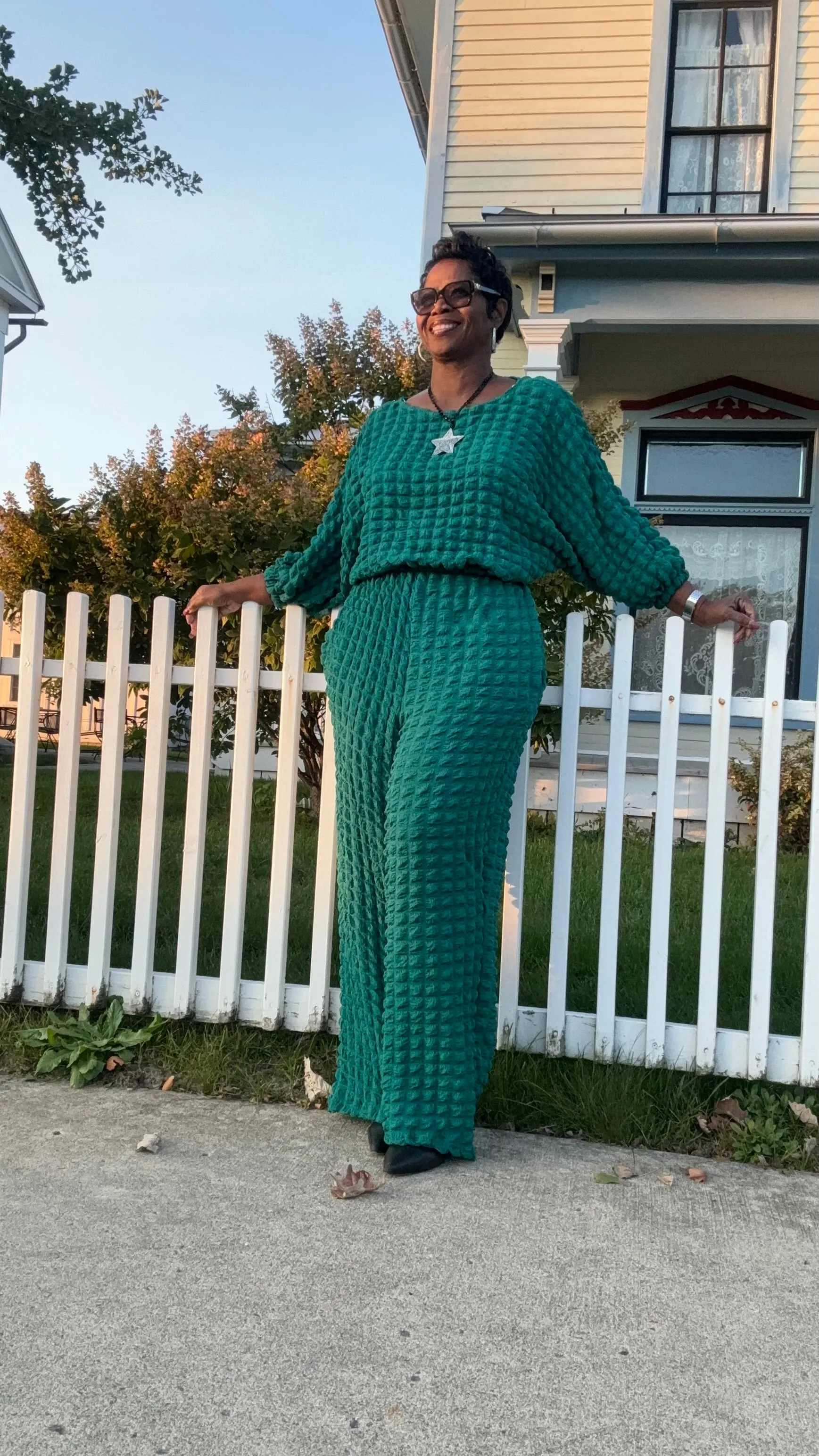 Who is Karen 2piece set