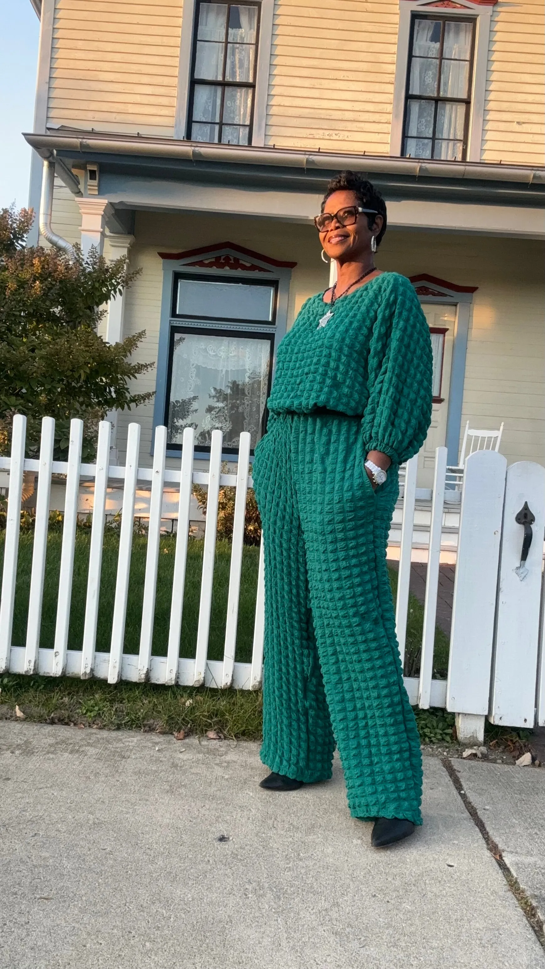 Who is Karen 2piece set